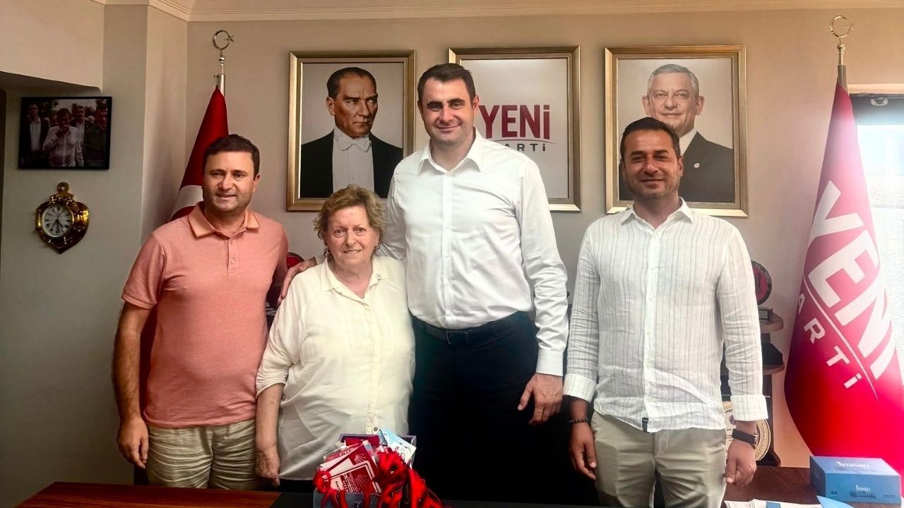 Yeni Partiye Katıldı2