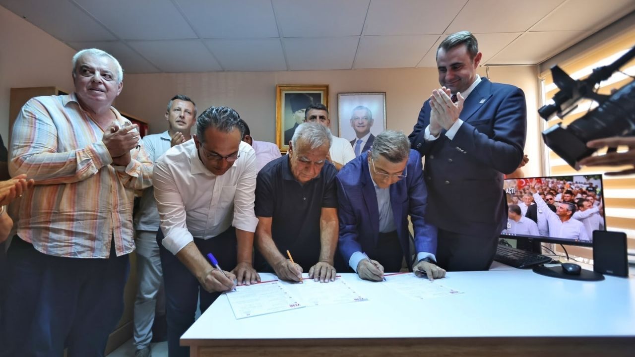 Yeni̇ Parti̇ye Katildilar2