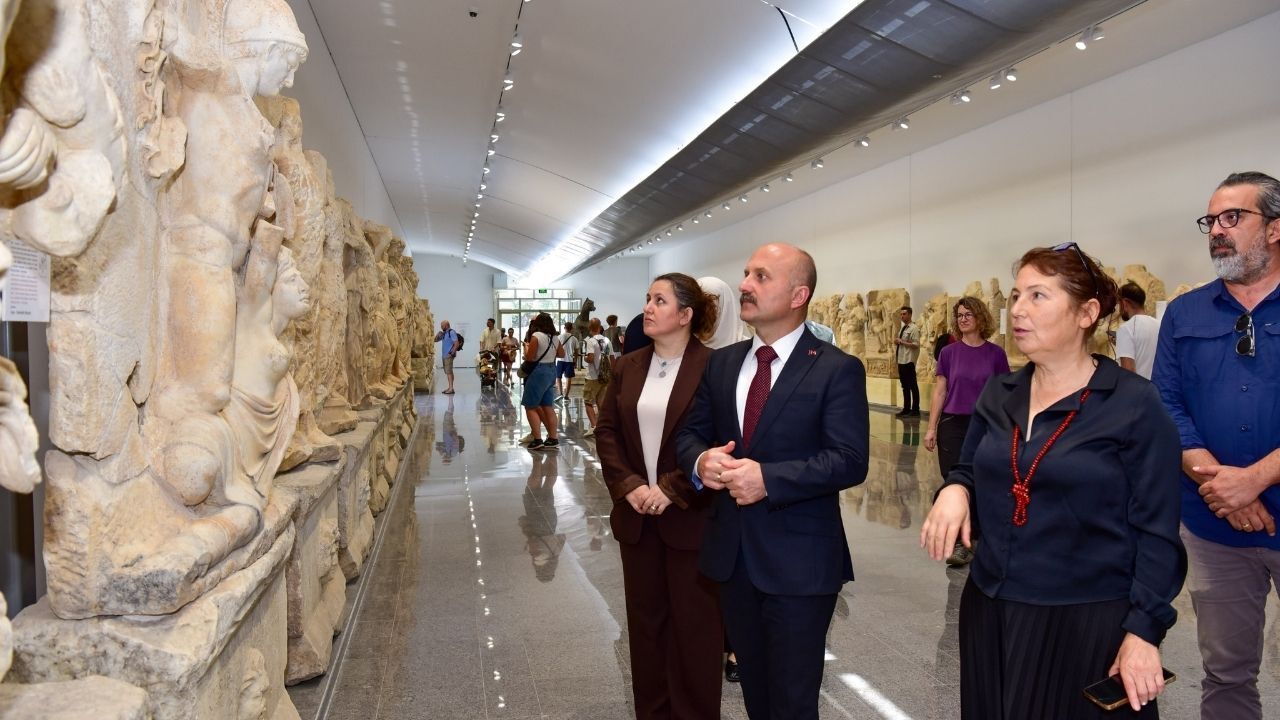 Yenilenen Afrodisias Müzesi'nin İlk Misafiri Vali Osman Varol Oldu3