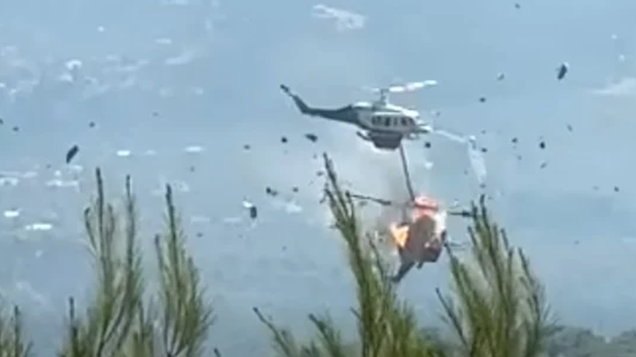 Yunanistan'da Yangın Söndürme Helikopterleri Havada Çarpıştı! (2)
