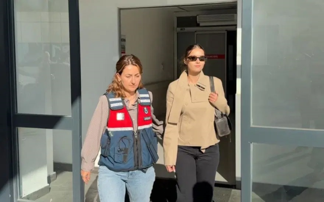 Afra Saraçoğlu Ve Aras Bulut İynemli'nin Test Sonuçları Belli Oldu Birinin Testi Pozitif Çıktı... (2)