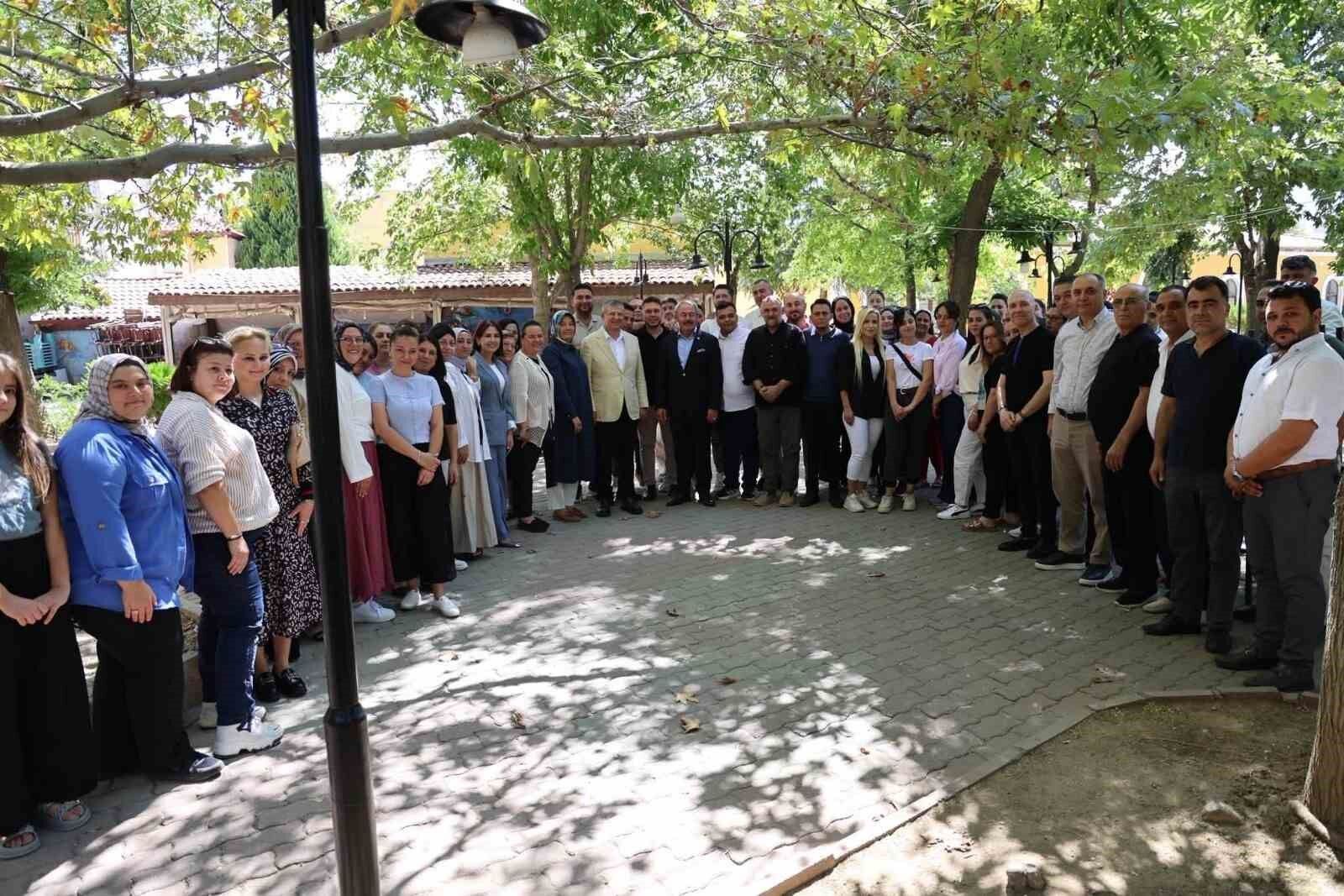 Ak Parti Rozet Takma (2)