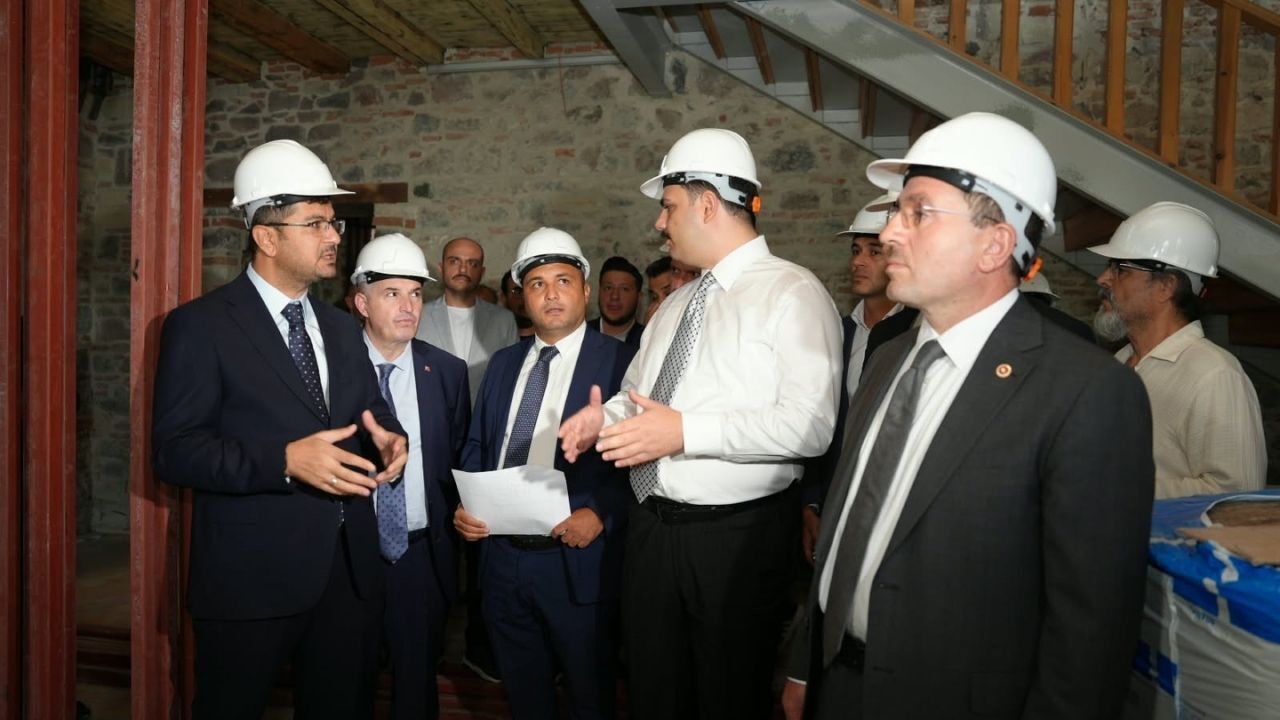 Ak Parti'li İnan'dan Özgür Özel'e Tarihi Un Fabrikası Çağrısı İzmirli Gençlerden Özür Dilerler2