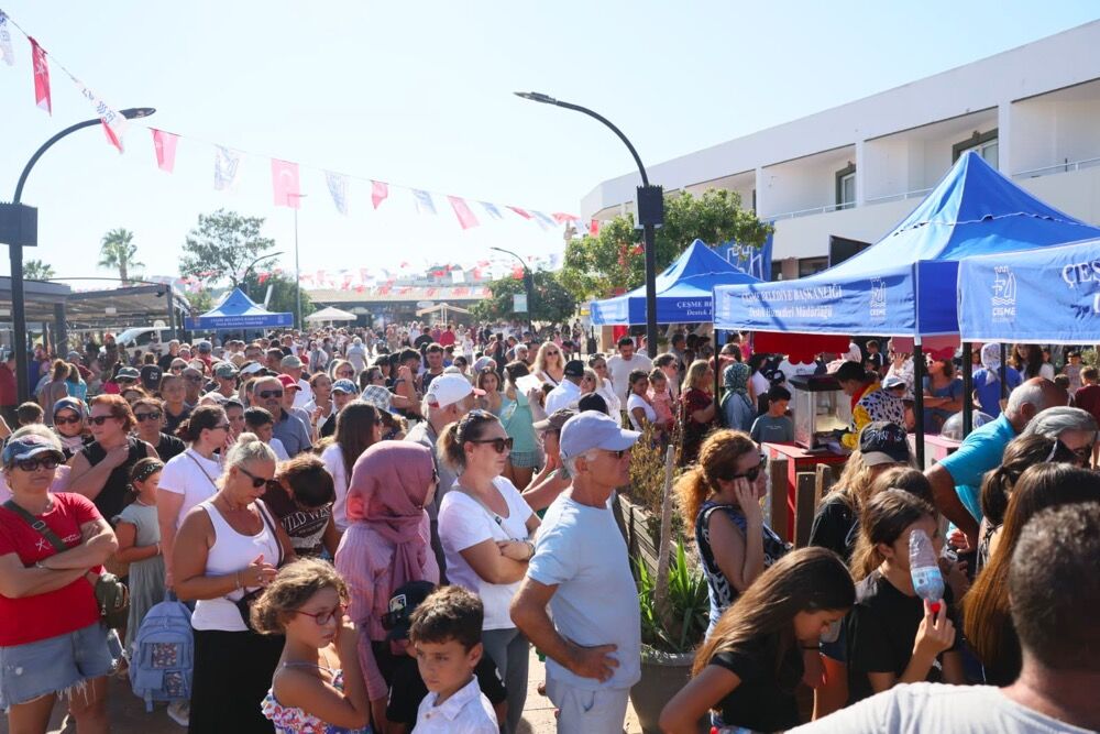 Balıkçılar 'Vira Bismillah' Dedi, Çeşme'de Bayram Havası Esti! (1)