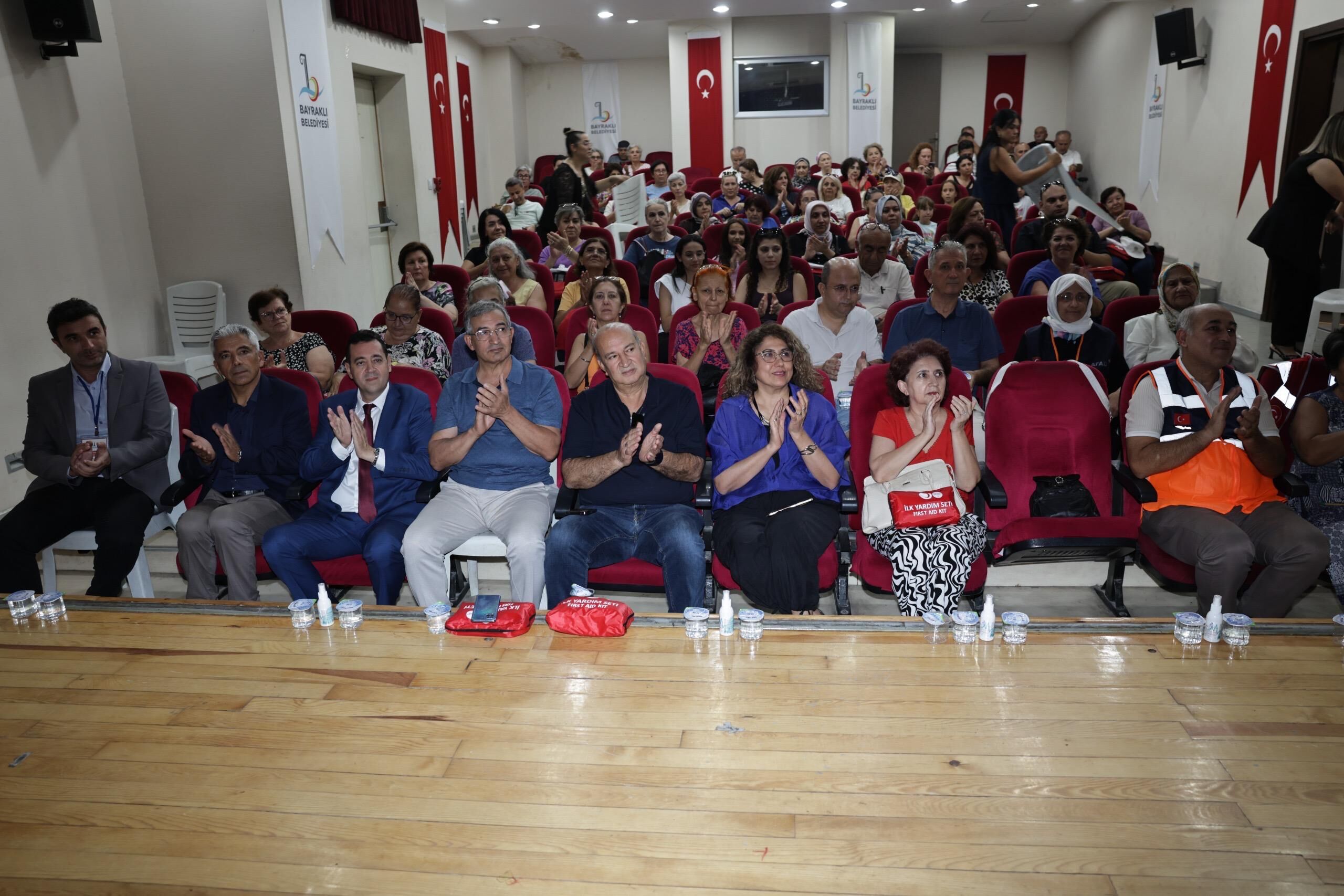 Bayraklı’da Ilk Yardım Eğitimi Doğru Müdahale Hayat Kurtarıyor (1)