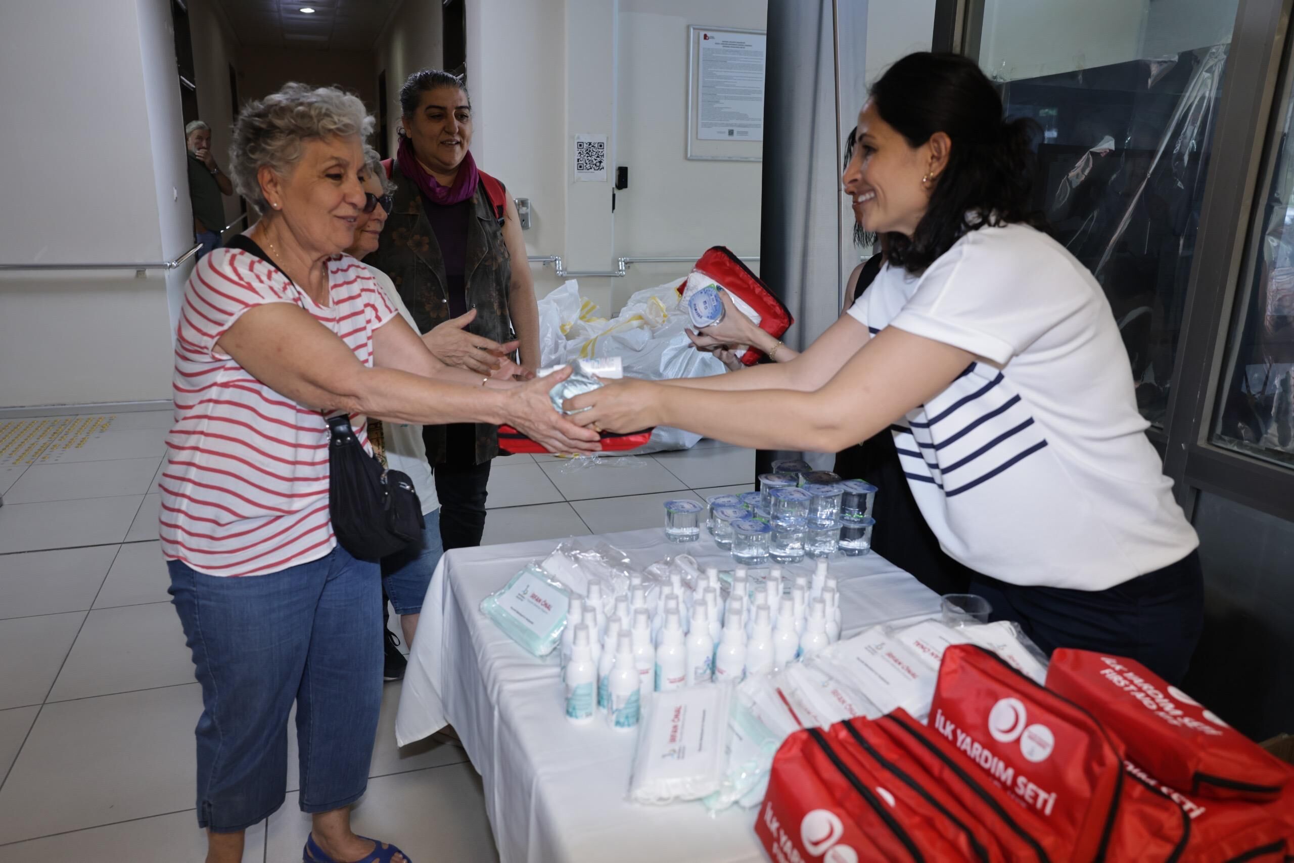 Bayraklı’da Ilk Yardım Eğitimi Doğru Müdahale Hayat Kurtarıyor (3)