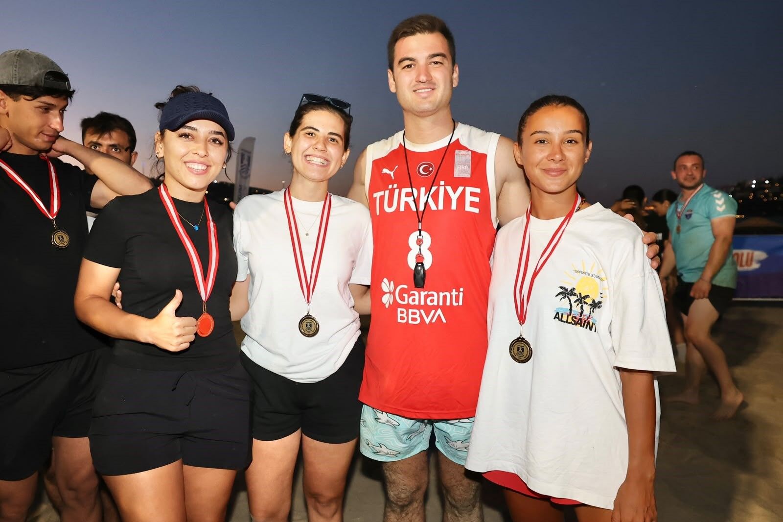 Bodrum'da Plaj Voleybolu Coşkusu Kupalar Sahiplerini Buldu (4)