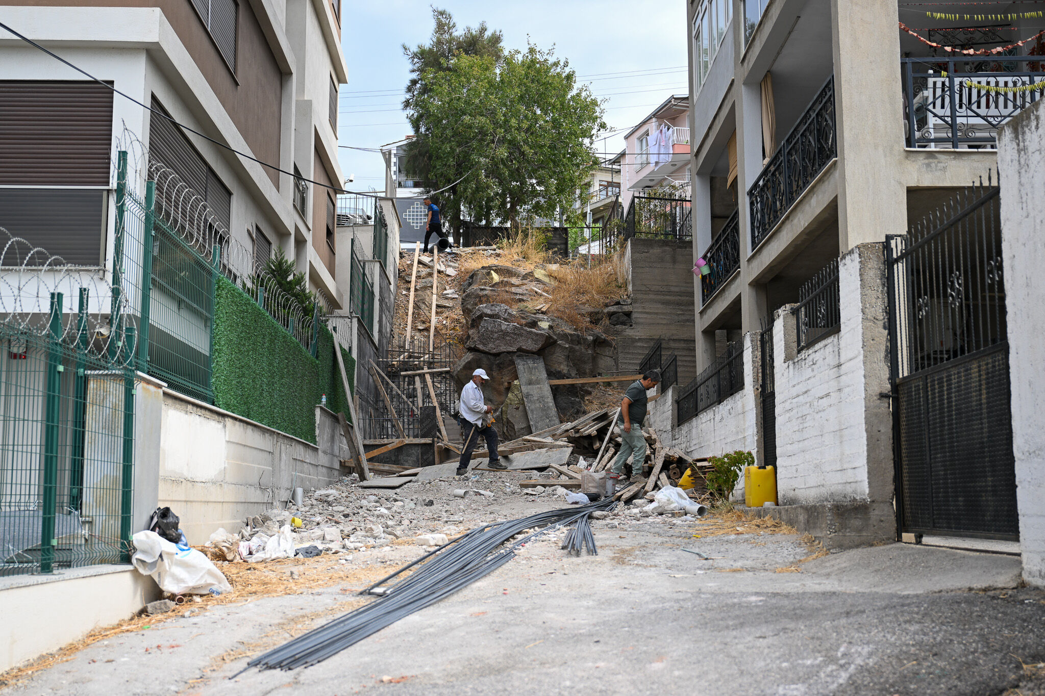 Bornova'da 20 Yıllık Çile Bitiyor Başkan Eşki'den Çifte Merdiven Müjdesi (3)