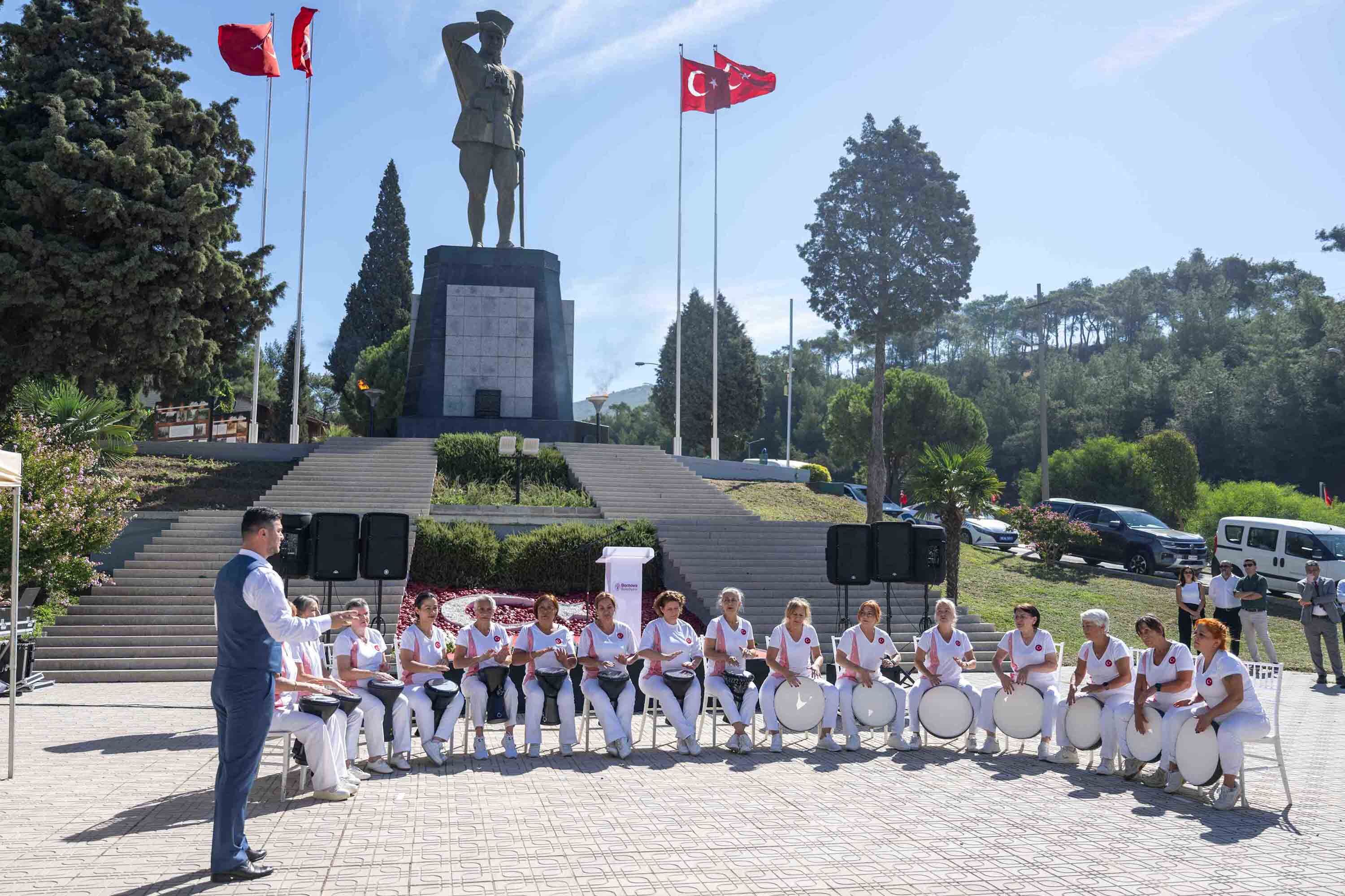 Bornova’da 9 Eylül Coşkusu Belkahve’de Tarihi Gün (2)