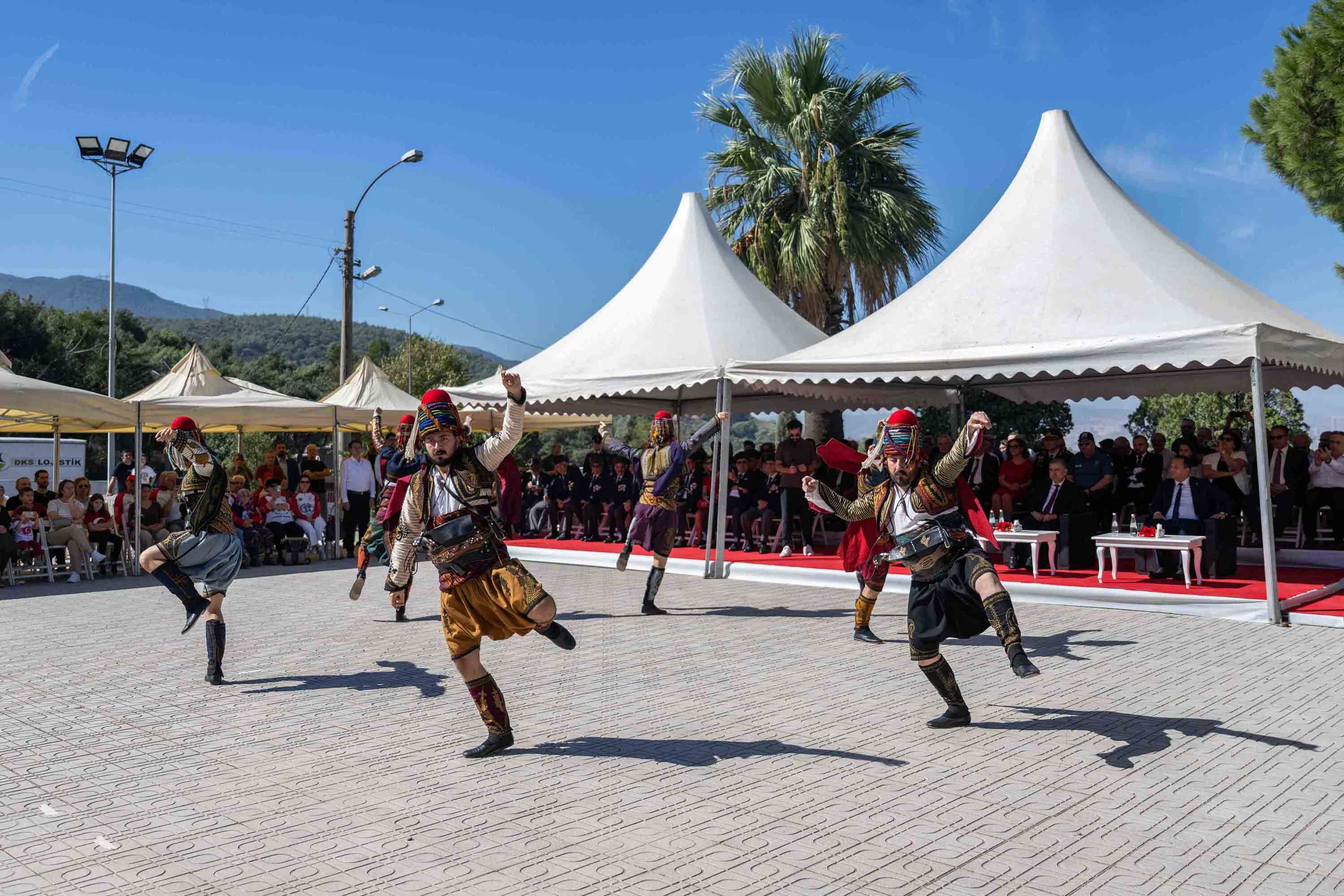 Bornova’da 9 Eylül Coşkusu Belkahve’de Tarihi Gün (5)