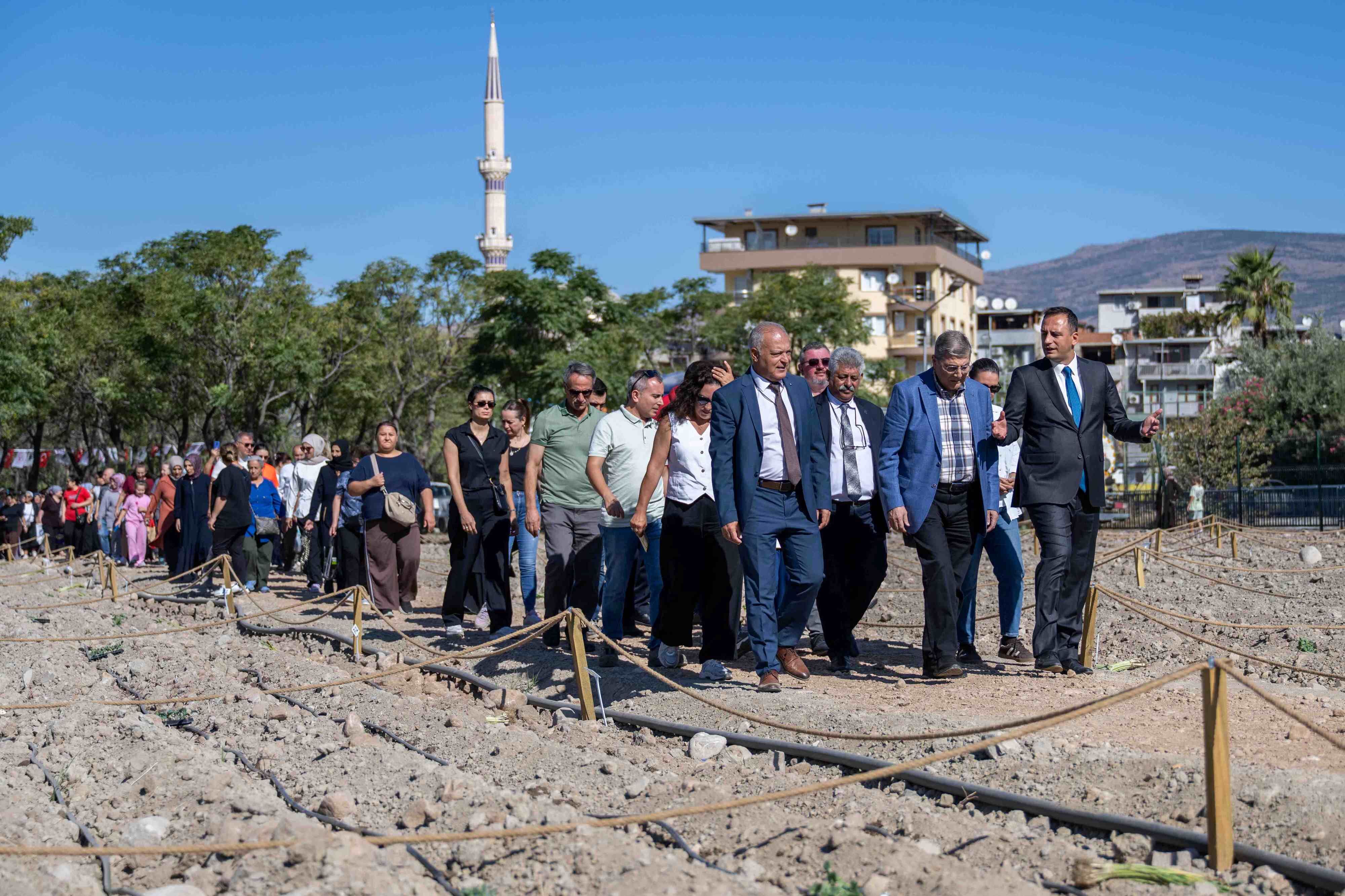 Bornova’da Iki Yeni Kent Bostanı Daha Açıldı (3)
