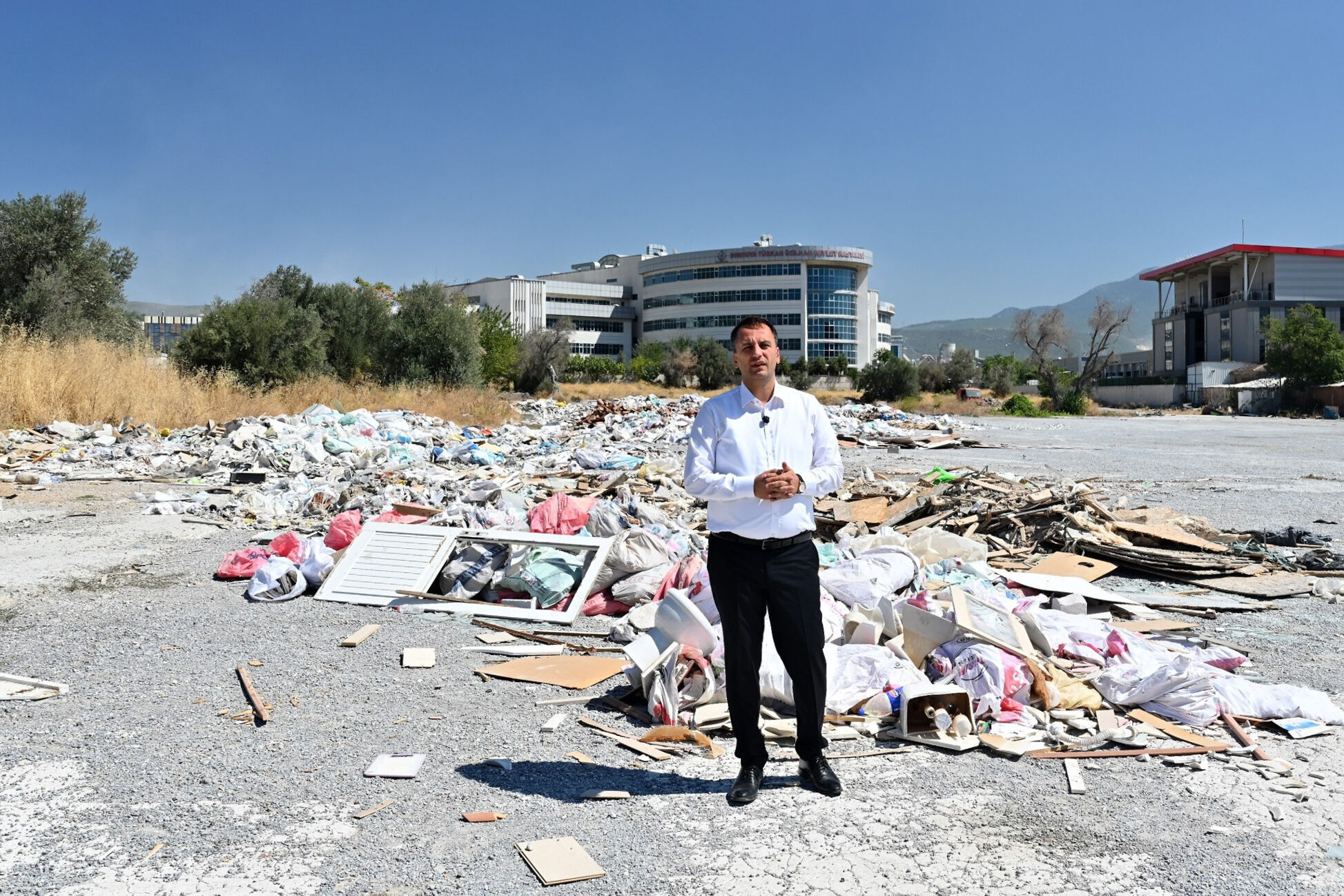 Bornova’da Kaçak Moloz Alarmı Kameralı Takip Başlıyor (4)