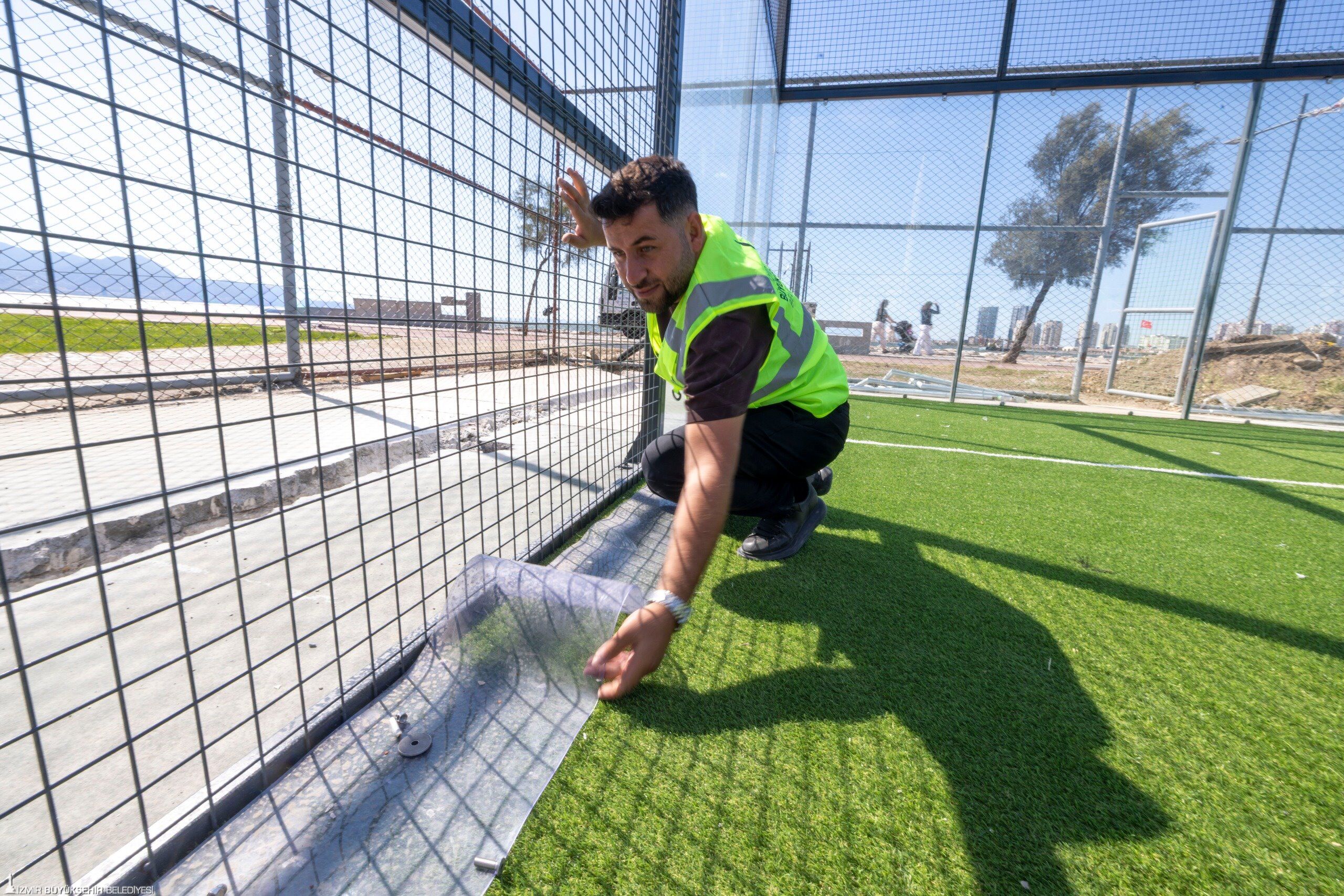 Bostanlı’daki Iki Padel Kortunda Sona Doğru! Açılış Tarihi Belli Oldu (3)