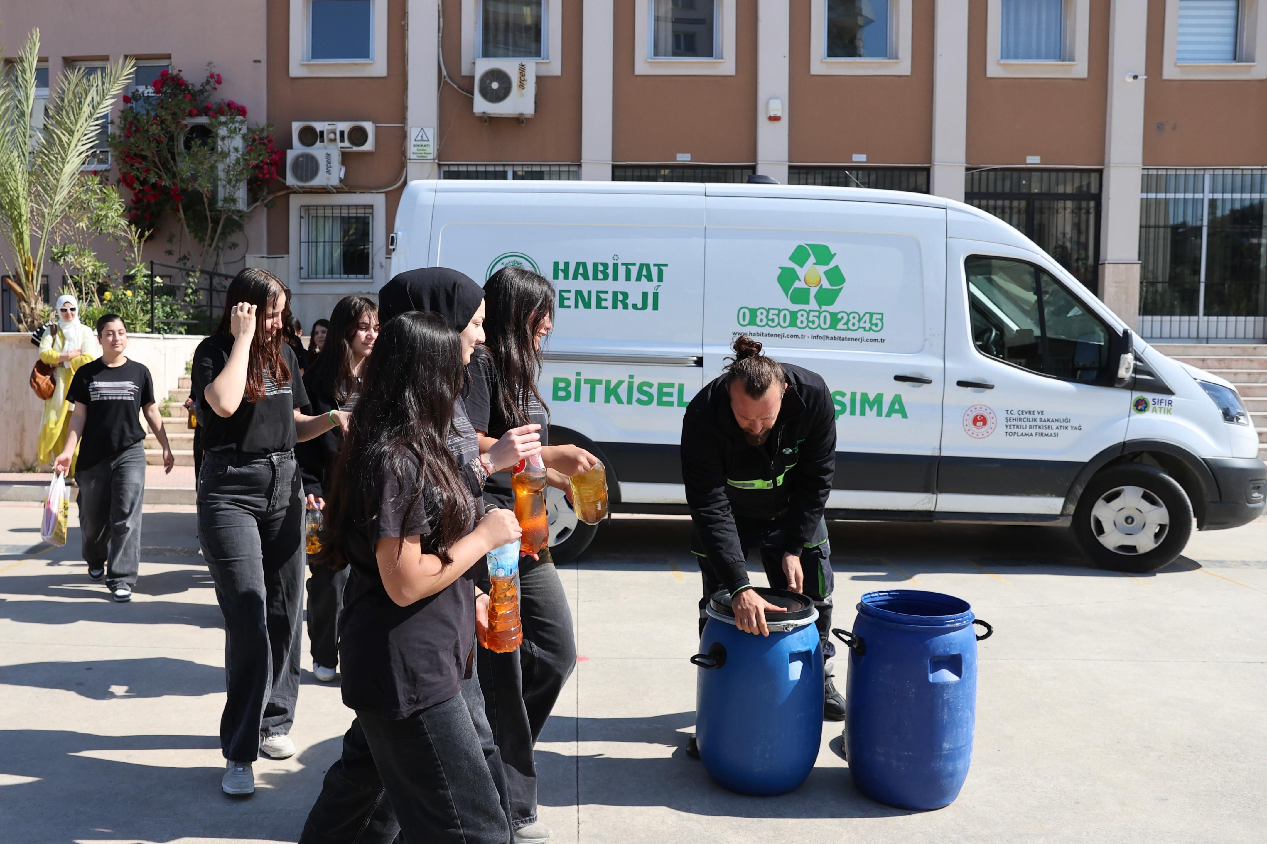 Buca’da 120 Bin Litreden Fazla Atık Yağ Geri Dönüşüme Kazandırıldı (1)