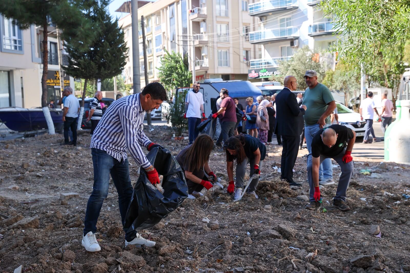 Buca’da Dünya Temizlik Günü Seferberliği! (3)