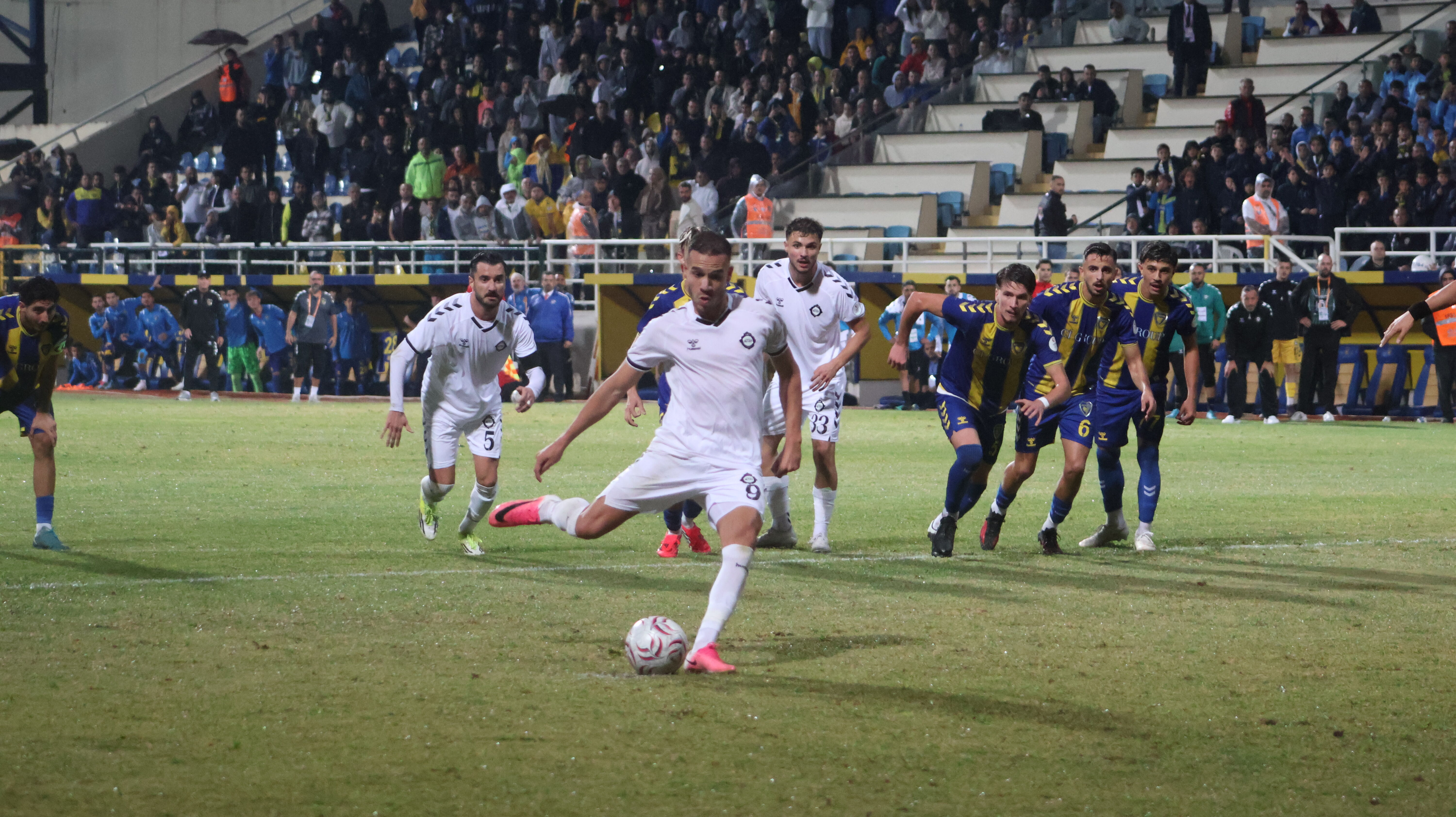 Bucaspor 1928 Altay Derbisi Yenilgisinin Ardından Hakem Kararlarına Tepki Gösterdi (4)
