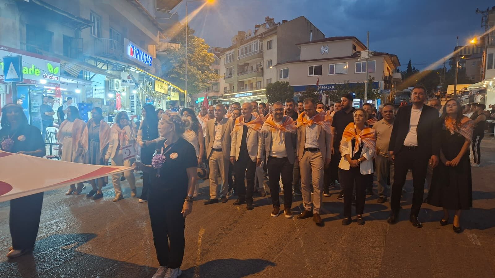 Çal'da Bağbozumu Coşkusu Yağmura Rağmen Çoşku Dinmedi (1)-1