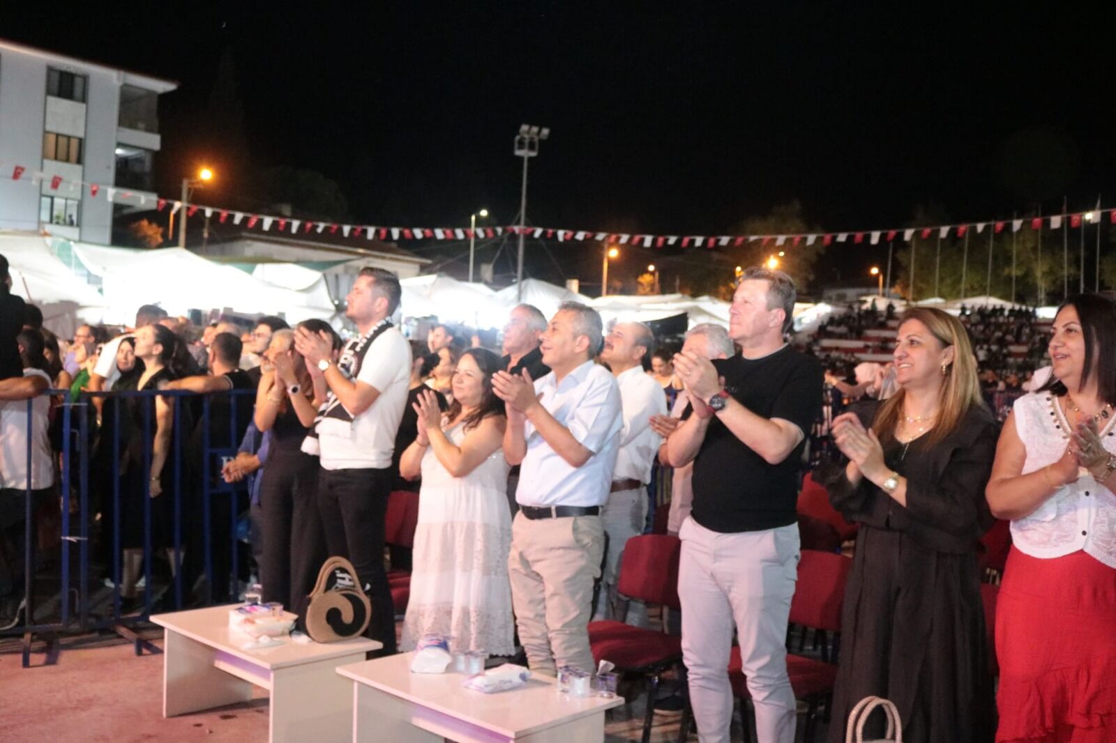 Çal’da Festival Coşkusu Doruğa Çıktı! Murat Kekilli Geceye Damga Vurdu (12)