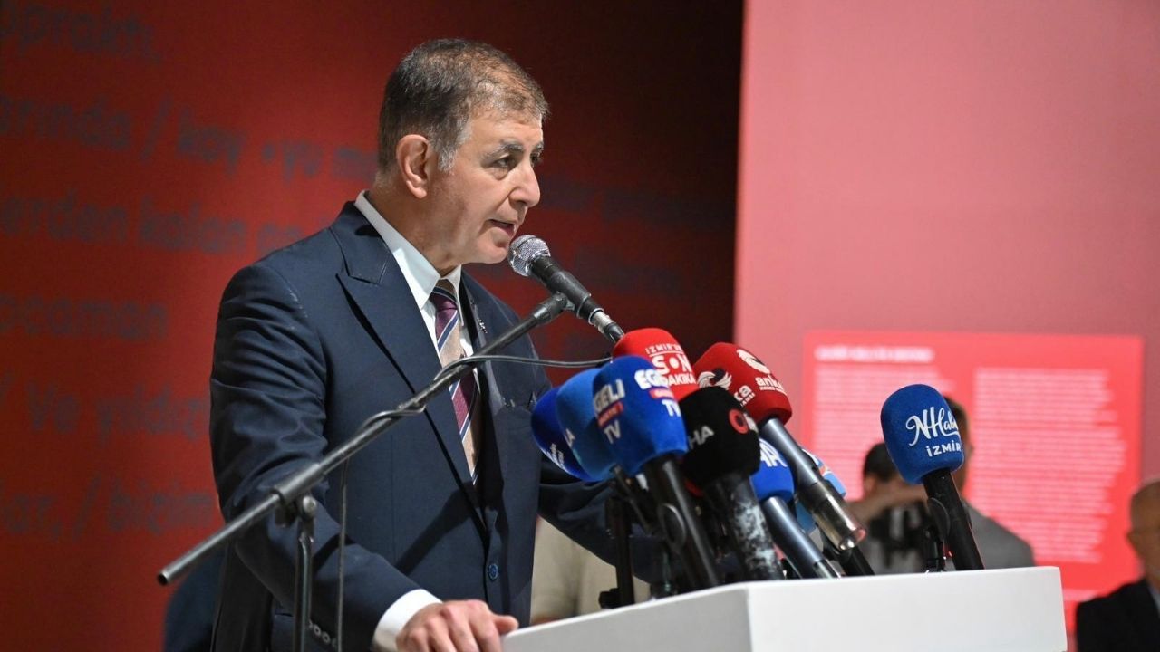 Cemil Tugay’dan İzmir'de Nâzım Hikmet Vurgusu Ulu Çınarın Mirasını Yaşatıyoruz3