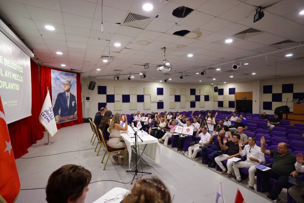 Çeşme Meclisi’nde Dikkat Çeken Kararlar Hayvanlar, Gençler Ve Yaş Almış Vatandaşlar.. (4)