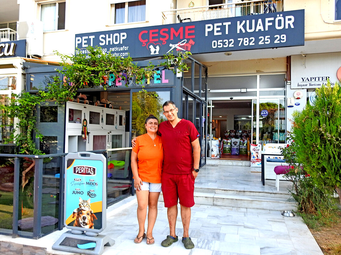 Çeşme’de Ezber Bozan Pet Işletmesi Kazançlarının Yüzde 60’Inı Sokak Canlarına Yatırıyorlar! (4)