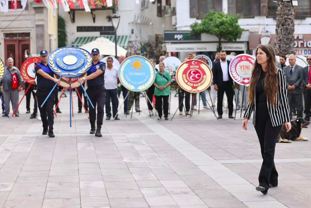 Çeşme’nin Kurtuluşunun 104. Yılı Coşkuyla Kutlandı (1)