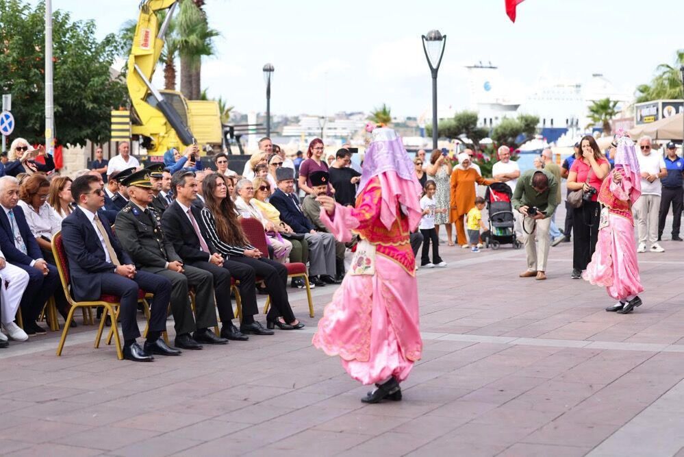 Çeşme’nin Kurtuluşunun 104. Yılı Coşkuyla Kutlandı (4)