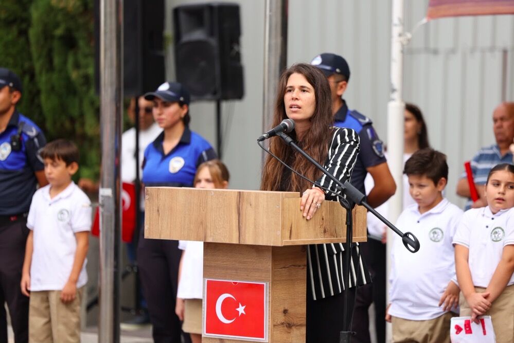 Çeşme’nin Kurtuluşunun 104. Yılı Coşkuyla Kutlandı (6)