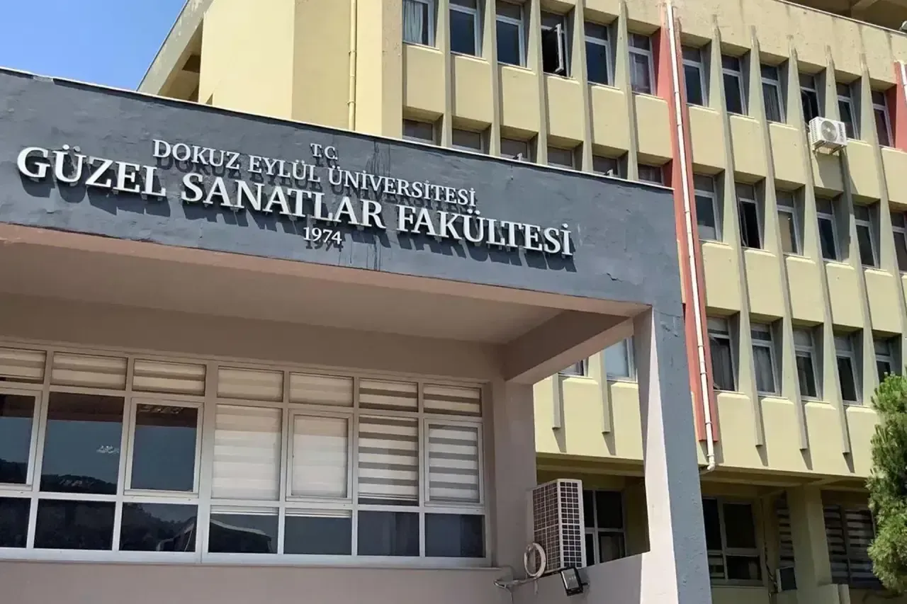 Cumhurbaşkanı Kararıyla Kapatılmıştı Deü'de Öğrenciler Mağdur Mu Olacak (2)-1