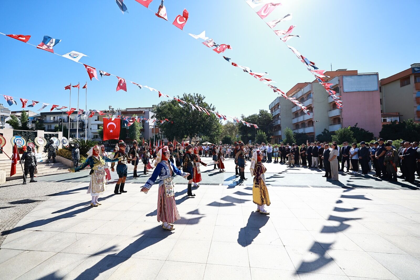 Efes Selçuk’un Kurtuluşunun 104. Yılı Törenle Kutlandı (3)