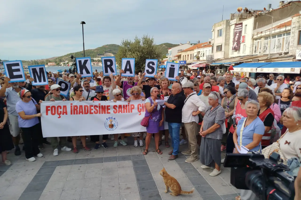 Foça'dan Istifa Sesleri Biz Artık Sizi Istemiyoruz (1)-1