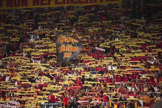 Göztepe Taraftarından Gaziantep Fk Maçında Protesto Taraftarlar Ilk 5 Dakika Tribünleri Boş Bırakacak (2)-1