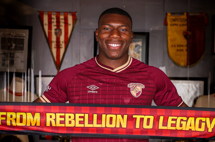 Göztepe'de Yeni Transfer Armstrong Kulübede Juan Fark Yaratıyor! (4)