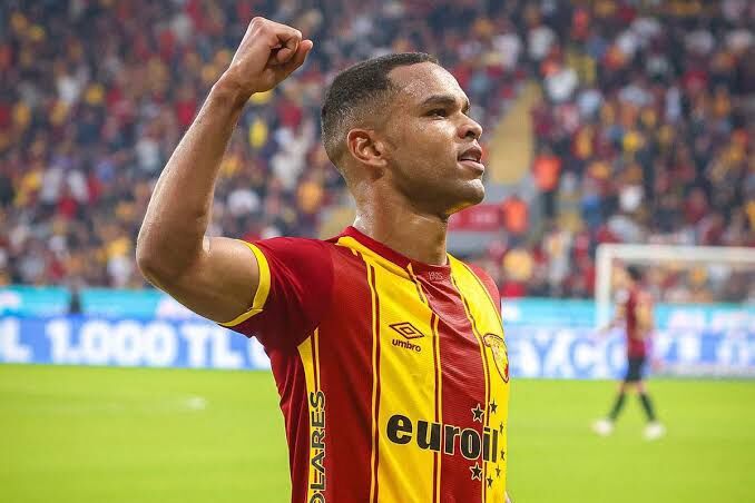 Göztepe'de Yeni Transfer Armstrong Kulübede Juan Fark Yaratıyor!