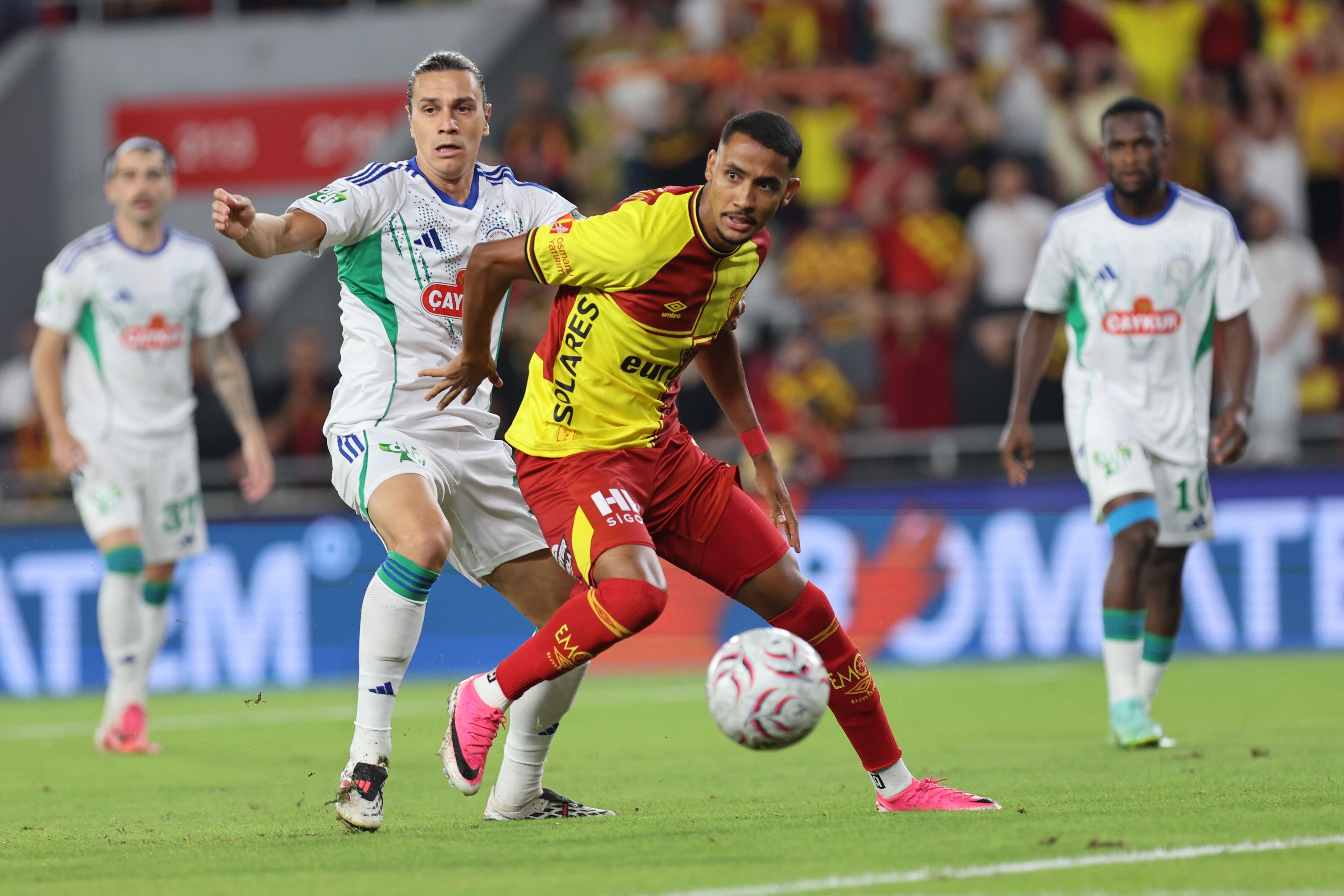 Göztepe’nin Yeni Transferi Andre Henrique Istenileni Veremedi (1)