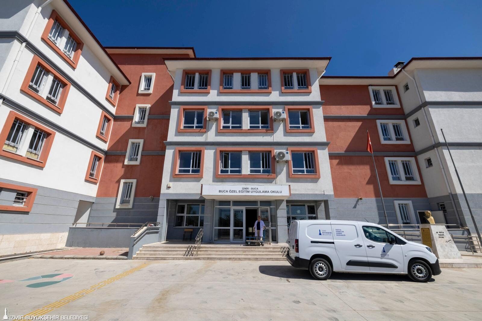 Her Gün 32 Okula Ulaştırılıyor Özel Gereksinimli Öğrencilere Sıcak Yemek Desteği (2)