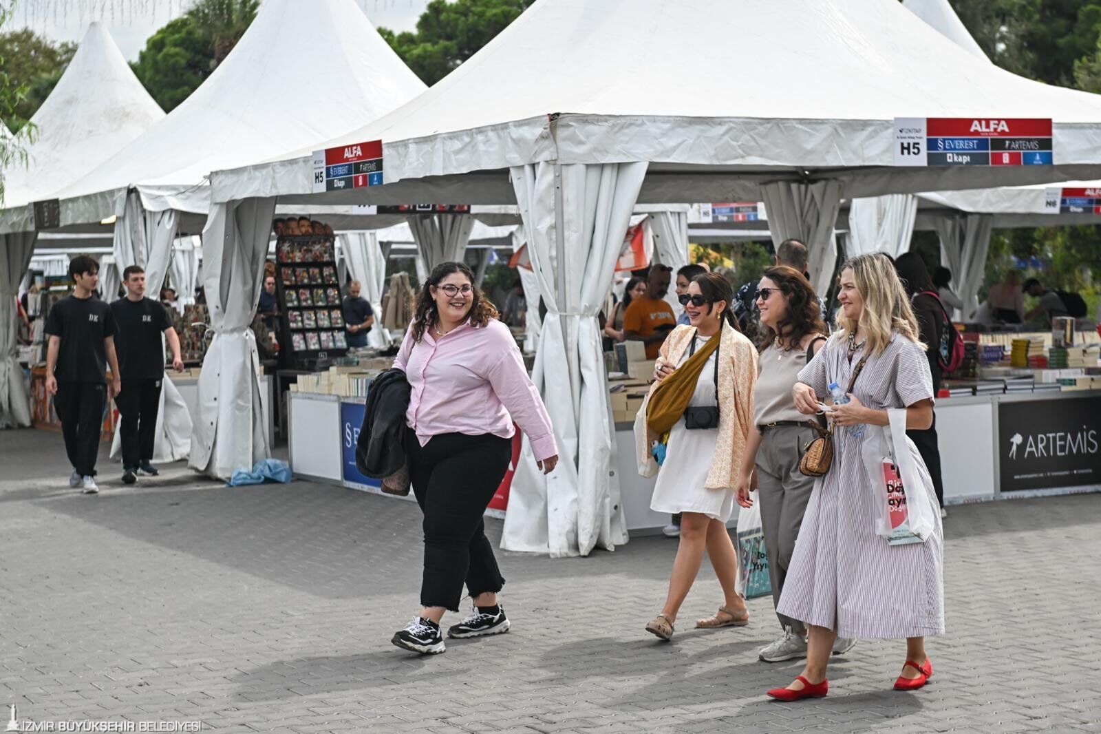 İzki̇tap’ta Yoğun Ilgi Kültürpark Kitaplarla Doldu (2)