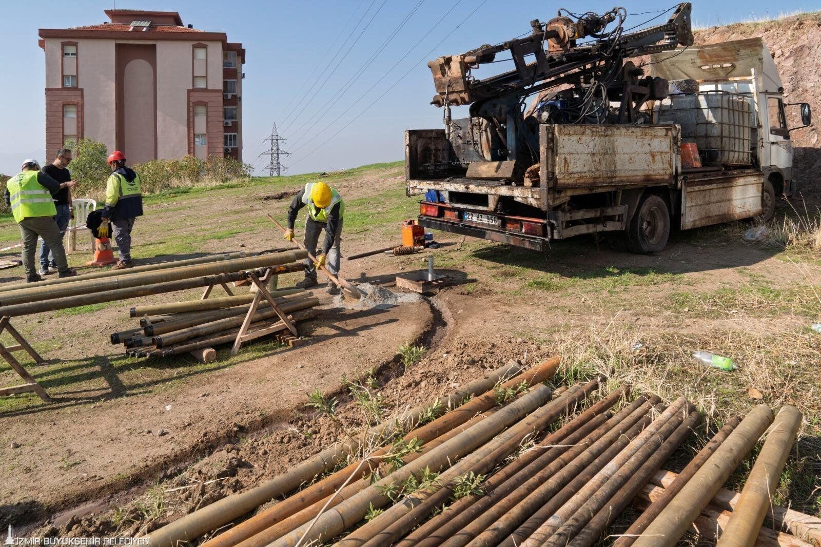 İzmir Büyükşehir Belediyesi Afet Çalışmalarında Güçlerini Birleştirdi (5)