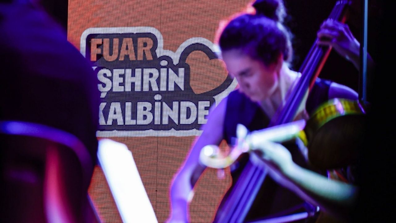 İzmir Enternasyonal Fuarı Açıldı13