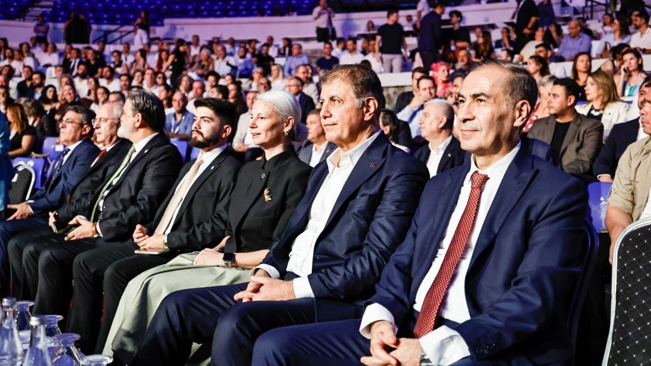 İzmir Enternasyonal Fuarı Açıldı3