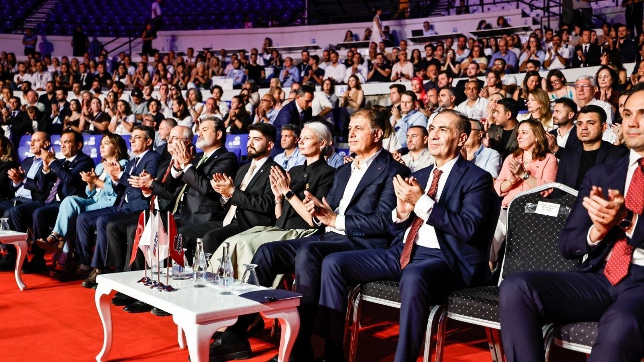 İzmir Enternasyonal Fuarı Açıldı4
