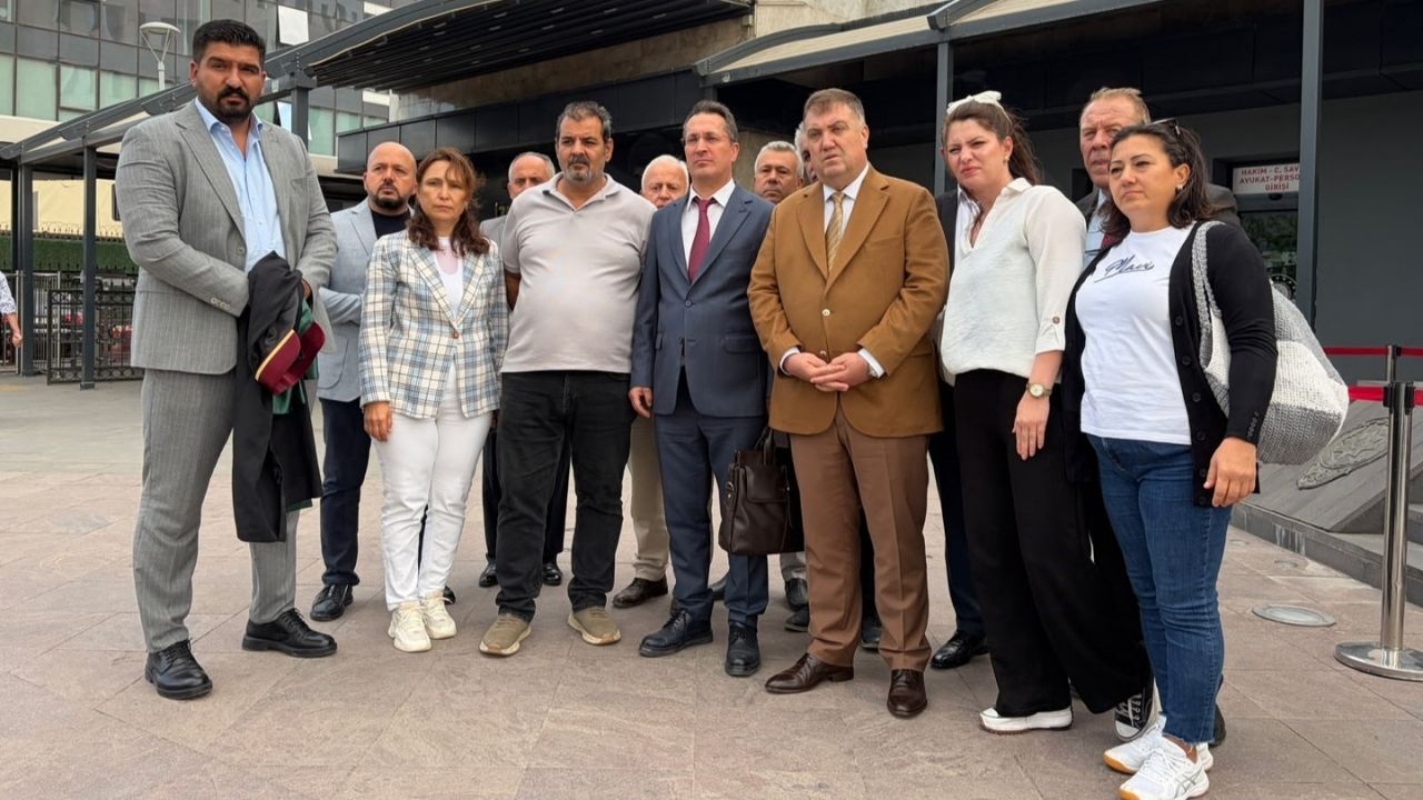 İzmir'de Taksi Şoförü Deniz Örer'in Ölümüyle Ilgili Duruşmanın Ikincisi Görüldü1