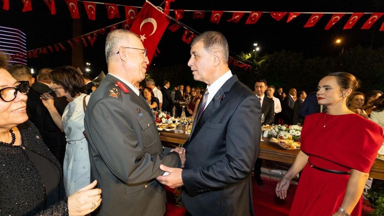 İzmir'in Kurtuluşunun 104. Yılı Kutlandı3