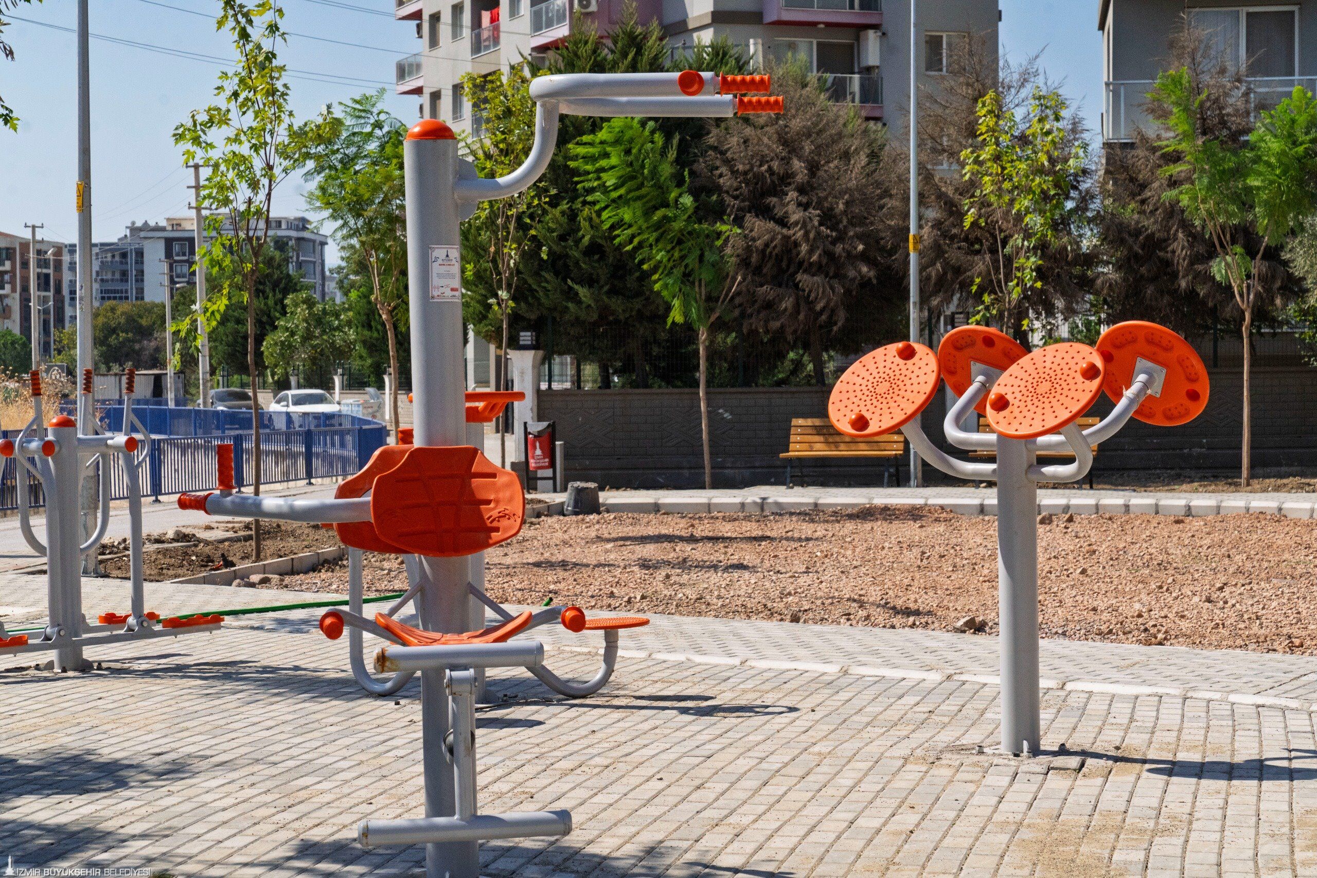 İzmir'in Mahalle Ruhu Yeşil Dönüşümle Canlanıyor (2)