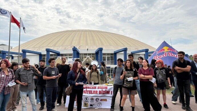 Kampüs'te Stant Müdahalesi Ege Üniversitesi'nde Öğrencilere Gözaltı! (1)-2