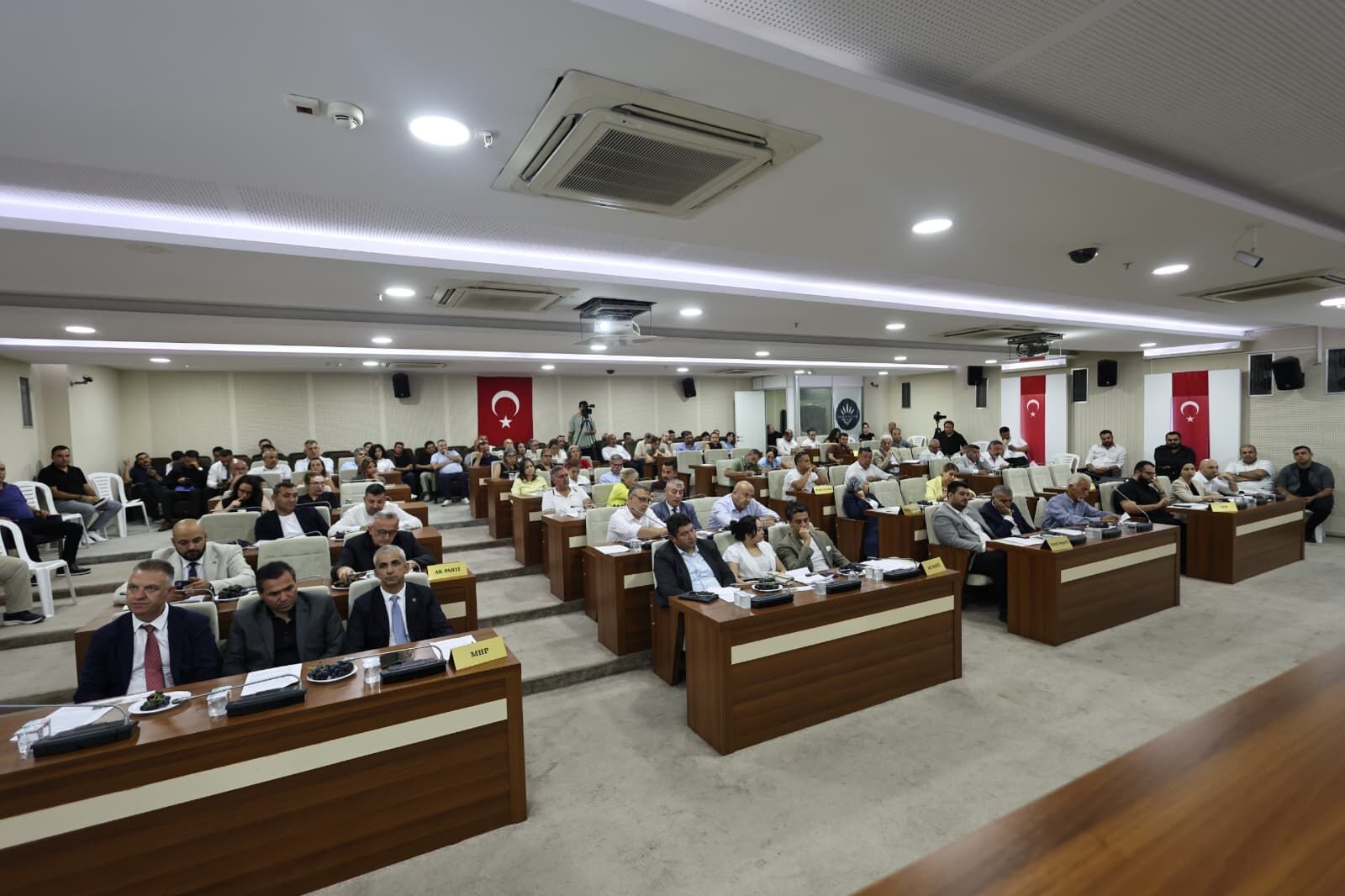 Karabağlar’da Meclis Gündemi Yoğun Yeşilyurt Pazaryeri Avm Mi Oluyor (2)
