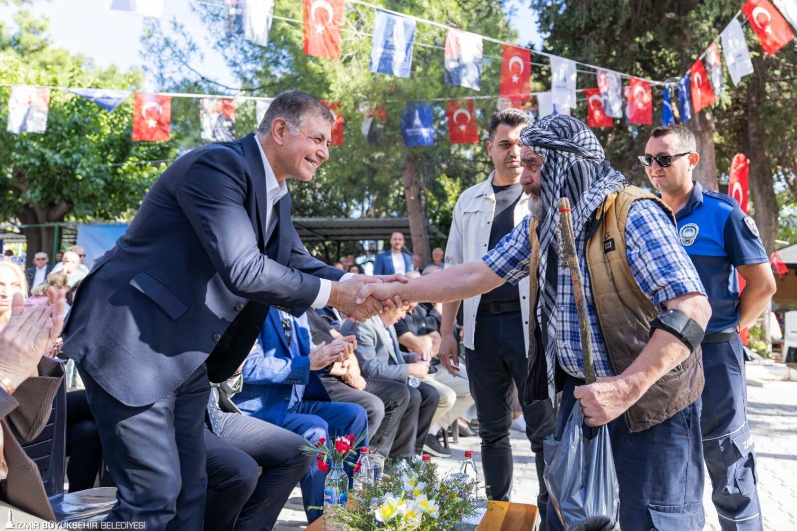 Karaburun’da Üreticiye 300 Bin Nergis Soğanı Desteği (4)
