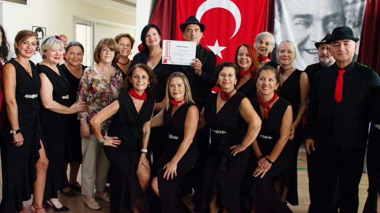 Karşıyaka’da Alzheimer’la yaşam konuşuldu