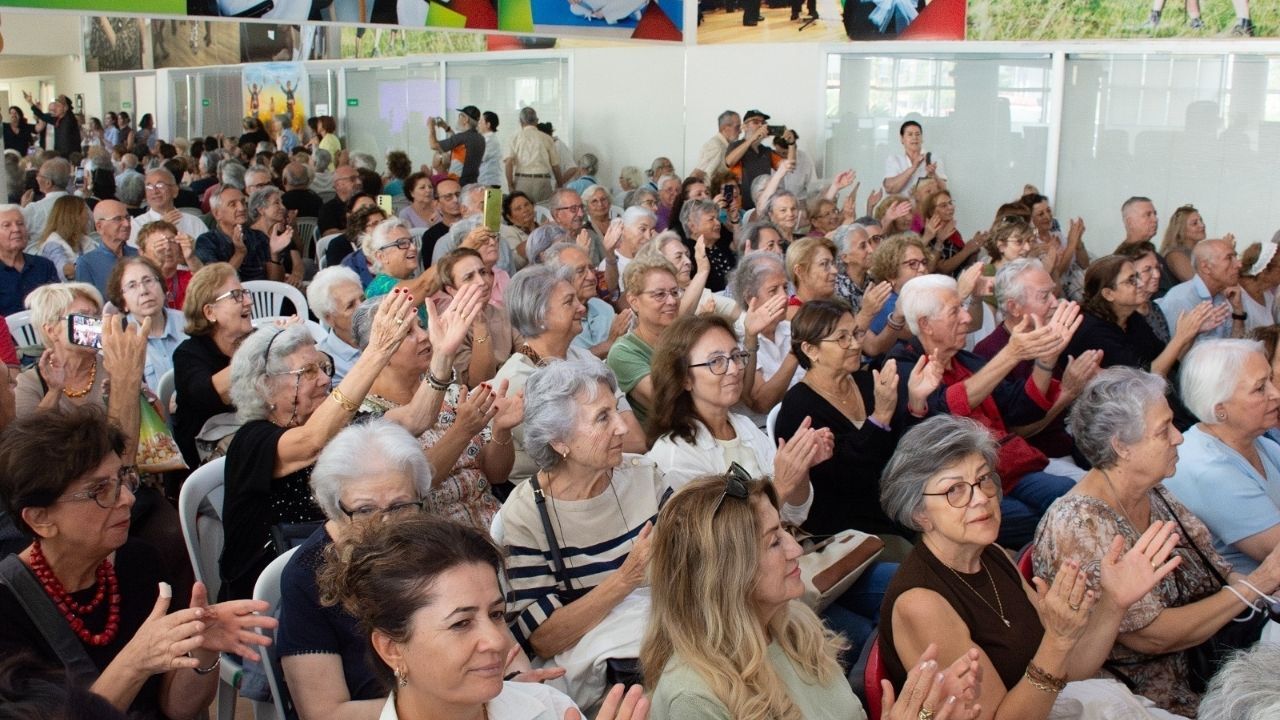 Karşıyaka’da Alzheimer’la Yaşam Konuşuldu1