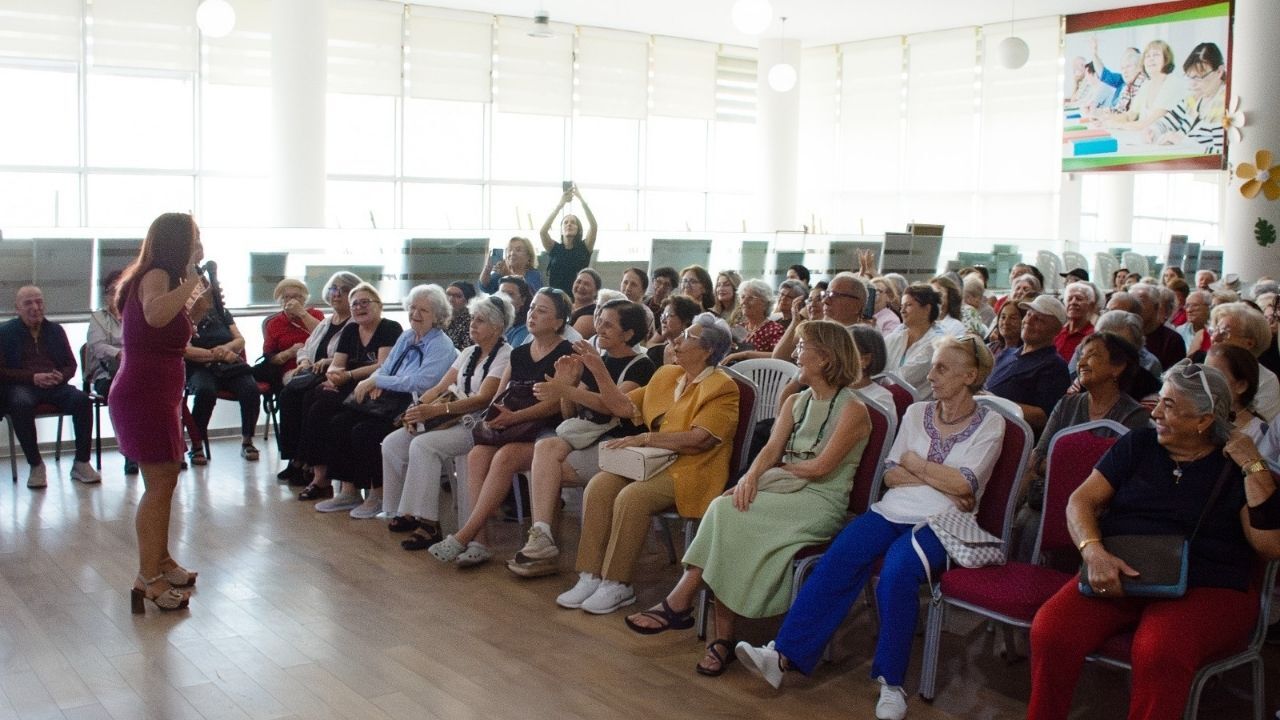 Karşıyaka’da Alzheimer’la Yaşam Konuşuldu2